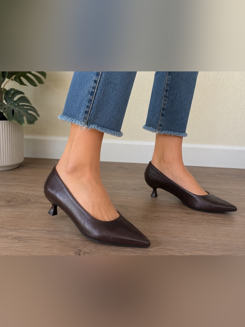 Women’s Brown Pointed Toe Kitten Heel Pumps Size 38 EU (US 7.5–8)